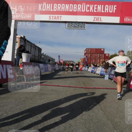 03.10.2025 - Köhlbrandbrückenlauf Matties Gatica Varas http://msf.ph/oto/9169633 03.10.2025 10:24:28 Ziel 1440, 1717, 1732, 1762, 1895, 2187, 3074, 3620 meine-sportfotos.de