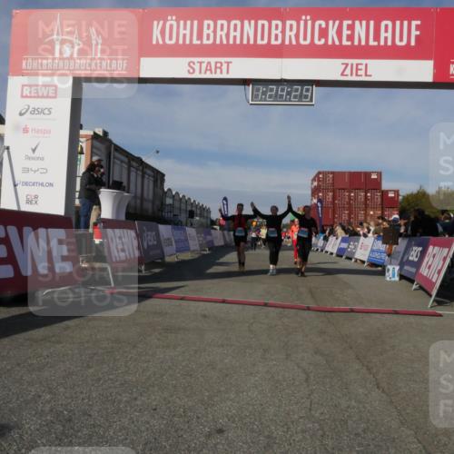 03.10.2025 - Köhlbrandbrückenlauf Matties Gatica Varas http://msf.ph/oto/9169643 03.10.2025 10:24:30 Ziel 1440, 1717, 1732, 1762, 1895, 2187, 3042, 3074, 3620 meine-sportfotos.de