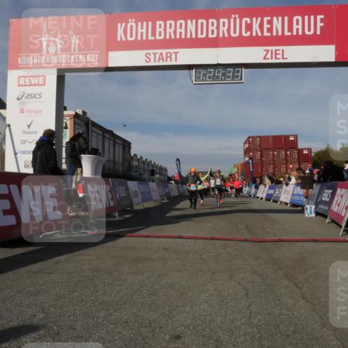 03.10.2025 - Köhlbrandbrückenlauf Matties Gatica Varas http://msf.ph/oto/9169665 03.10.2025 10:24:35 Ziel 1433, 1683, 1697, 1717, 1762, 2045, 2169, 2173, 2187, 2234, 2680, 2847, 2848, 3038, 3042, 3199, 3240, 3523, 3620, 3759 meine-sportfotos.de