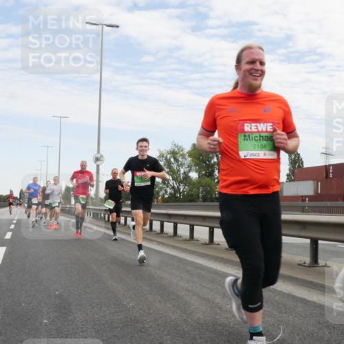 03.10.2025 - Köhlbrandbrückenlauf Matties Gatica Varas http://msf.ph/oto/9169672 03.10.2025 15:13:40 Position 3 7104 meine-sportfotos.de