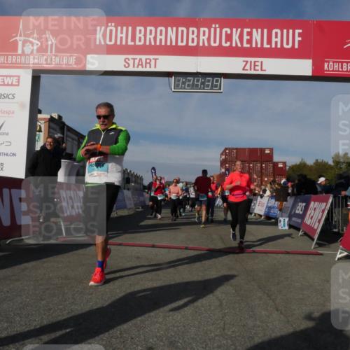 03.10.2025 - Köhlbrandbrückenlauf Matties Gatica Varas http://msf.ph/oto/9169689 03.10.2025 10:24:41 Ziel 1345, 1382, 1433, 1683, 1697, 1987, 2045, 2169, 2173, 2234, 2373, 2374, 2556, 2680, 2847, 2848, 3038, 3042, 3199, 3240, 3391, 3523, 3561, 3759 meine-sportfotos.de