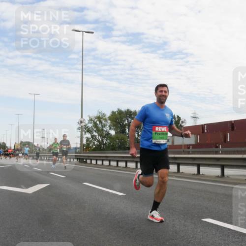 03.10.2025 - Köhlbrandbrückenlauf Matties Gatica Varas http://msf.ph/oto/9169695 03.10.2025 15:13:56 Position 3 7068 meine-sportfotos.de