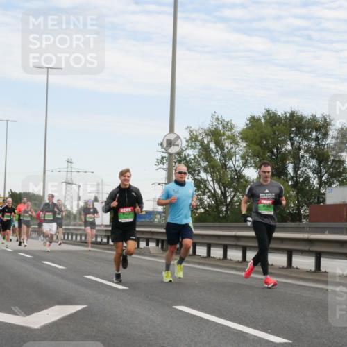 03.10.2025 - Köhlbrandbrückenlauf Matties Gatica Varas http://msf.ph/oto/9169702 03.10.2025 15:14:02 Position 3  meine-sportfotos.de