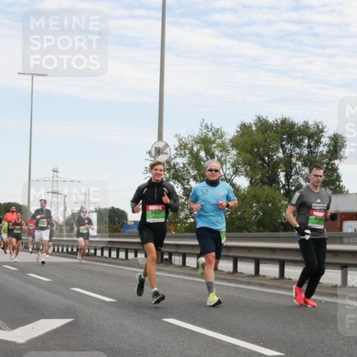 03.10.2025 - Köhlbrandbrückenlauf Matties Gatica Varas http://msf.ph/oto/9169704 03.10.2025 15:14:03 Position 3  meine-sportfotos.de