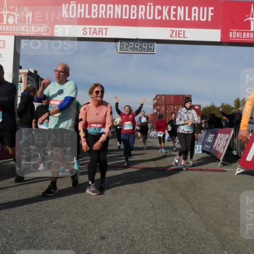 03.10.2025 - Köhlbrandbrückenlauf Matties Gatica Varas http://msf.ph/oto/9169709 03.10.2025 10:24:46 Ziel 1345, 1382, 1697, 1987, 2121, 2234, 2240, 2373, 2374, 2556, 2779, 3038, 3039, 3199, 3240, 3391, 3561 meine-sportfotos.de