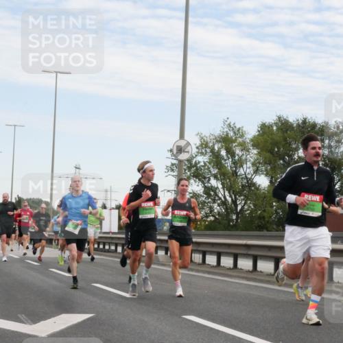03.10.2025 - Köhlbrandbrückenlauf Matties Gatica Varas http://msf.ph/oto/9169718 03.10.2025 15:14:08 Position 3 9187, 9750 meine-sportfotos.de
