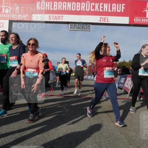 03.10.2025 - Köhlbrandbrückenlauf Matties Gatica Varas http://msf.ph/oto/9169719 03.10.2025 10:24:48 Ziel 1345, 1382, 1987, 2121, 2240, 2373, 2374, 2556, 2779, 3039, 3391, 3561 meine-sportfotos.de