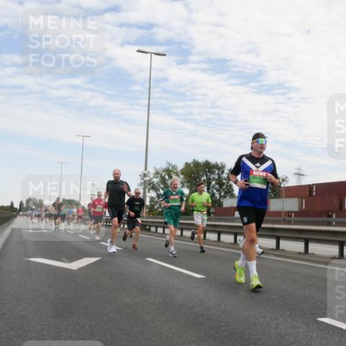 03.10.2025 - Köhlbrandbrückenlauf Matties Gatica Varas http://msf.ph/oto/9169739 03.10.2025 15:14:12 Position 3  meine-sportfotos.de