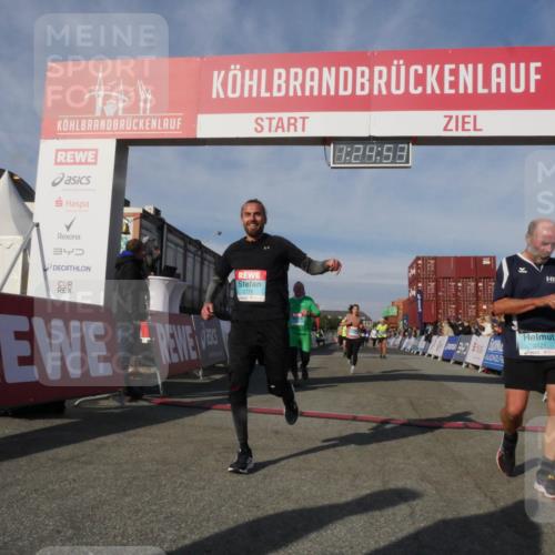 03.10.2025 - Köhlbrandbrückenlauf Matties Gatica Varas http://msf.ph/oto/9169746 03.10.2025 10:24:55 Ziel 1890, 1983, 1990, 2240, 2289, 2356, 2739, 2742, 3039 meine-sportfotos.de