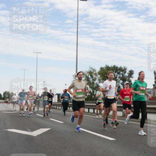 03.10.2025 - Köhlbrandbrückenlauf Matties Gatica Varas http://msf.ph/oto/9169754 03.10.2025 15:14:21 Position 3  meine-sportfotos.de