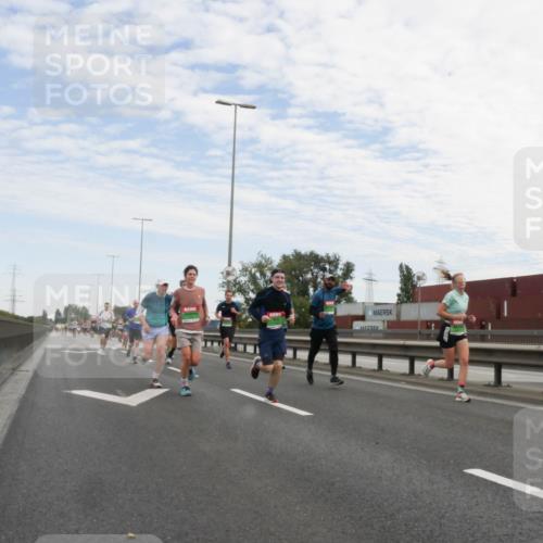 03.10.2025 - Köhlbrandbrückenlauf Matties Gatica Varas http://msf.ph/oto/9169762 03.10.2025 15:14:24 Position 3  meine-sportfotos.de