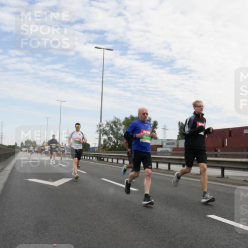 03.10.2025 - Köhlbrandbrückenlauf Matties Gatica Varas http://msf.ph/oto/9169774 03.10.2025 15:14:27 Position 3  meine-sportfotos.de
