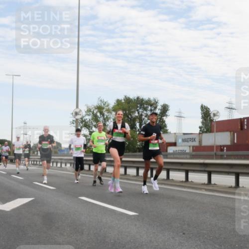 03.10.2025 - Köhlbrandbrückenlauf Matties Gatica Varas http://msf.ph/oto/9169793 03.10.2025 15:14:35 Position 3  meine-sportfotos.de