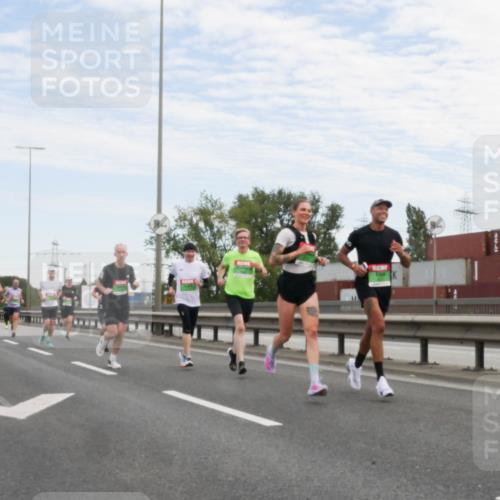 03.10.2025 - Köhlbrandbrückenlauf Matties Gatica Varas http://msf.ph/oto/9169795 03.10.2025 15:14:36 Position 3  meine-sportfotos.de