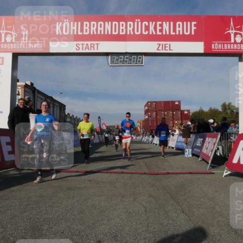 03.10.2025 - Köhlbrandbrückenlauf Matties Gatica Varas http://msf.ph/oto/9169809 03.10.2025 10:25:10 Ziel 1663, 1709, 1734, 1814, 1887, 2158, 2396, 3089, 3090, 3234 meine-sportfotos.de