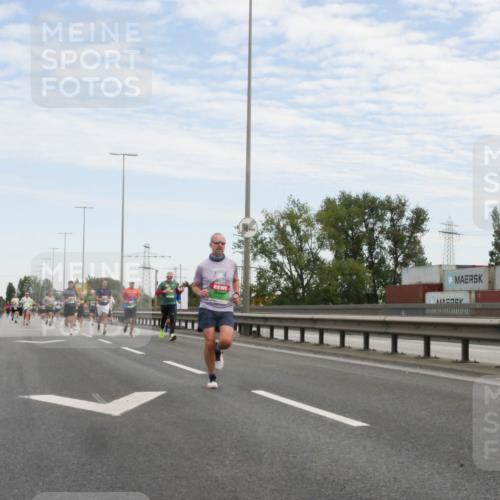03.10.2025 - Köhlbrandbrückenlauf Matties Gatica Varas http://msf.ph/oto/9169814 03.10.2025 15:14:41 Position 3  meine-sportfotos.de