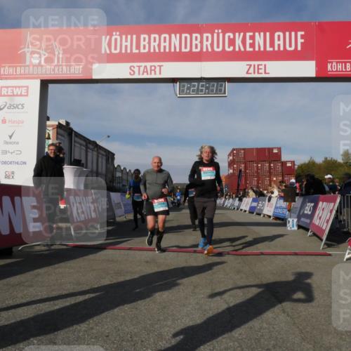 03.10.2025 - Köhlbrandbrückenlauf Matties Gatica Varas http://msf.ph/oto/9169820 03.10.2025 10:25:13 Ziel 1734, 1814, 1887, 2396, 2408, 3089, 3090, 3234, 3455 meine-sportfotos.de