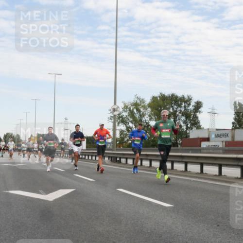 03.10.2025 - Köhlbrandbrückenlauf Matties Gatica Varas http://msf.ph/oto/9169831 03.10.2025 15:14:45 Position 3  meine-sportfotos.de
