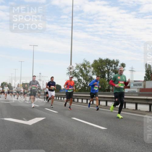 03.10.2025 - Köhlbrandbrückenlauf Matties Gatica Varas http://msf.ph/oto/9169833 03.10.2025 15:14:45 Position 3  meine-sportfotos.de