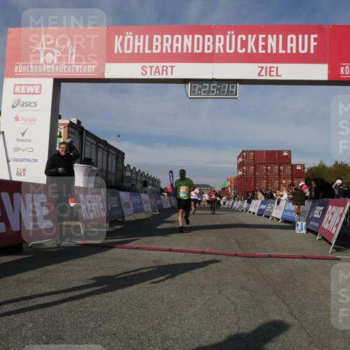 03.10.2025 - Köhlbrandbrückenlauf Matties Gatica Varas http://msf.ph/oto/9169834 03.10.2025 10:25:16 Ziel 1734, 1814, 2249, 2250, 2408, 3234, 3455 meine-sportfotos.de