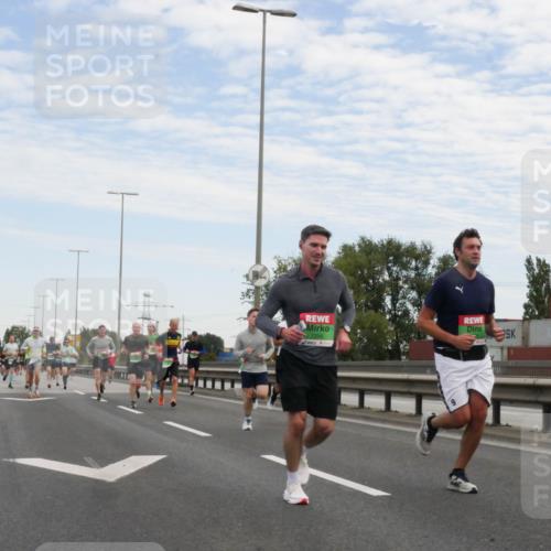 03.10.2025 - Köhlbrandbrückenlauf Matties Gatica Varas http://msf.ph/oto/9169847 03.10.2025 15:14:48 Position 3  meine-sportfotos.de