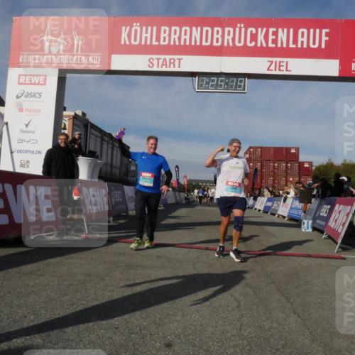 03.10.2025 - Köhlbrandbrückenlauf Matties Gatica Varas http://msf.ph/oto/9169852 03.10.2025 10:25:21 Ziel 1814, 2083, 2249, 2250, 2393, 2408, 2509, 2618, 2873, 3084, 3102, 3234, 3455, 3519, 3520, 3771 meine-sportfotos.de