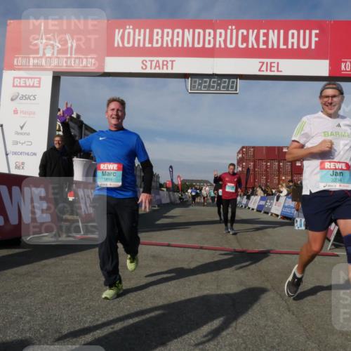 03.10.2025 - Köhlbrandbrückenlauf Matties Gatica Varas http://msf.ph/oto/9169855 03.10.2025 10:25:22 Ziel 2083, 2249, 2250, 2393, 2408, 2509, 2618, 2873, 3003, 3004, 3084, 3102, 3455, 3519, 3520, 3771 meine-sportfotos.de