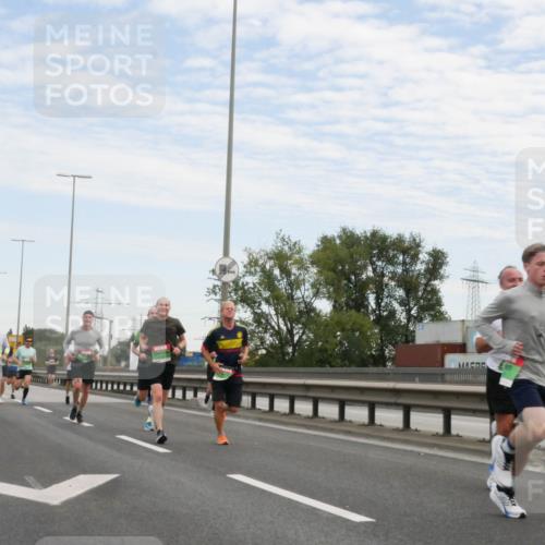 03.10.2025 - Köhlbrandbrückenlauf Matties Gatica Varas http://msf.ph/oto/9169856 03.10.2025 15:14:50 Position 3  meine-sportfotos.de