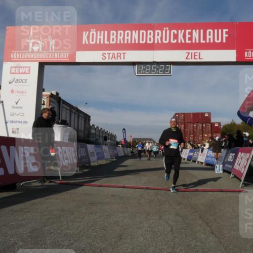 03.10.2025 - Köhlbrandbrückenlauf Matties Gatica Varas http://msf.ph/oto/9169865 03.10.2025 10:25:25 Ziel 2019, 2036, 2083, 2249, 2250, 2393, 2417, 2509, 2618, 2828, 2873, 3003, 3004, 3084, 3102, 3519, 3520, 3706, 3771 meine-sportfotos.de