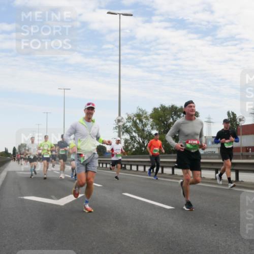03.10.2025 - Köhlbrandbrückenlauf Matties Gatica Varas http://msf.ph/oto/9169872 03.10.2025 15:14:54 Position 3  meine-sportfotos.de