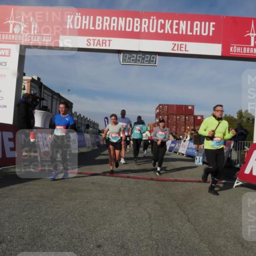 03.10.2025 - Köhlbrandbrückenlauf Matties Gatica Varas http://msf.ph/oto/9169885 03.10.2025 10:25:30 Ziel 2019, 2036, 2083, 2393, 2417, 2509, 2618, 2828, 2873, 3003, 3004, 3084, 3102, 3159, 3389, 3405, 3519, 3520, 3706, 3771 meine-sportfotos.de
