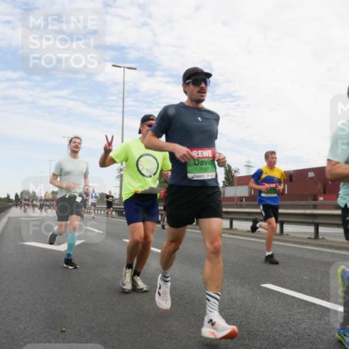 03.10.2025 - Köhlbrandbrückenlauf Matties Gatica Varas http://msf.ph/oto/9169890 03.10.2025 15:14:58 Position 3 7187 meine-sportfotos.de
