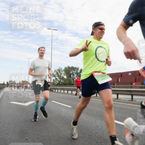 03.10.2025 - Köhlbrandbrückenlauf Matties Gatica Varas http://msf.ph/oto/9169893 03.10.2025 15:14:59 Position 3  meine-sportfotos.de