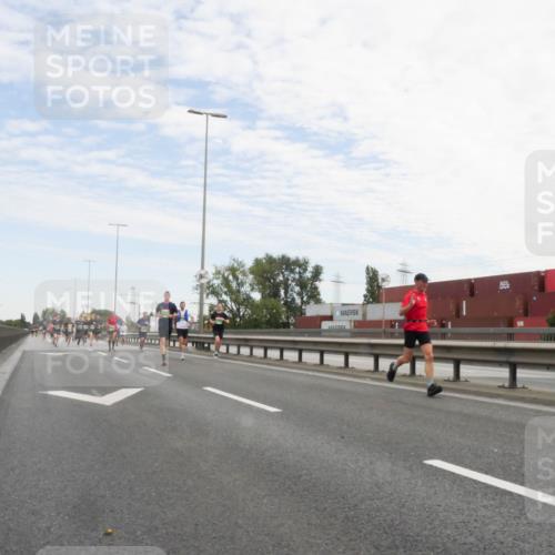 03.10.2025 - Köhlbrandbrückenlauf Matties Gatica Varas http://msf.ph/oto/9169897 03.10.2025 15:15:00 Position 3  meine-sportfotos.de