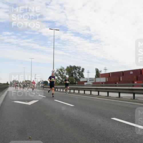 03.10.2025 - Köhlbrandbrückenlauf Matties Gatica Varas http://msf.ph/oto/9169900 03.10.2025 15:15:01 Position 3  meine-sportfotos.de
