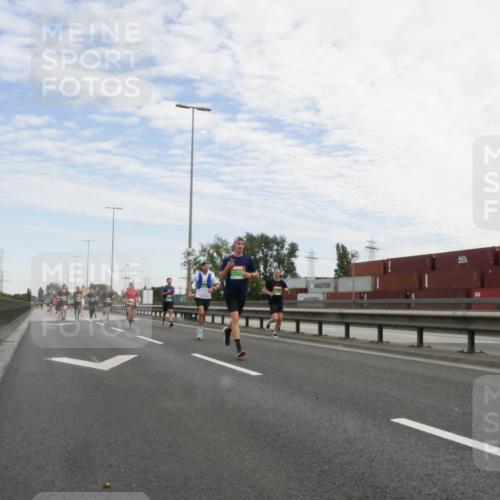 03.10.2025 - Köhlbrandbrückenlauf Matties Gatica Varas http://msf.ph/oto/9169905 03.10.2025 15:15:02 Position 3  meine-sportfotos.de