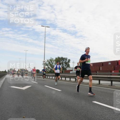03.10.2025 - Köhlbrandbrückenlauf Matties Gatica Varas http://msf.ph/oto/9169909 03.10.2025 15:15:02 Position 3  meine-sportfotos.de