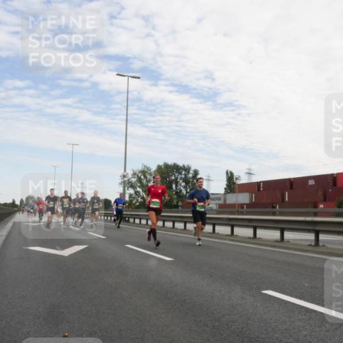 03.10.2025 - Köhlbrandbrückenlauf Matties Gatica Varas http://msf.ph/oto/9169918 03.10.2025 15:15:05 Position 3  meine-sportfotos.de