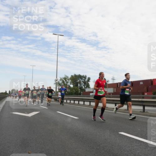 03.10.2025 - Köhlbrandbrückenlauf Matties Gatica Varas http://msf.ph/oto/9169922 03.10.2025 15:15:06 Position 3  meine-sportfotos.de
