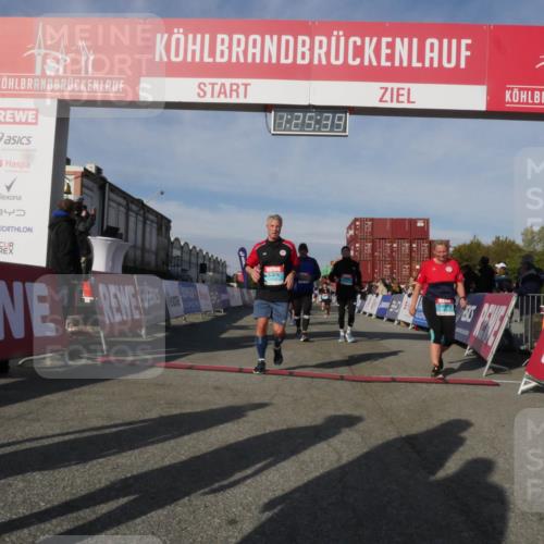 03.10.2025 - Köhlbrandbrückenlauf Matties Gatica Varas http://msf.ph/oto/9169929 03.10.2025 10:25:41 Ziel 1414, 1652, 1653, 1839, 1950, 1967, 2002, 2003, 2151, 2244, 2245, 3022, 3024, 3026, 3027, 3159, 3405, 3441, 3443, 3713 meine-sportfotos.de