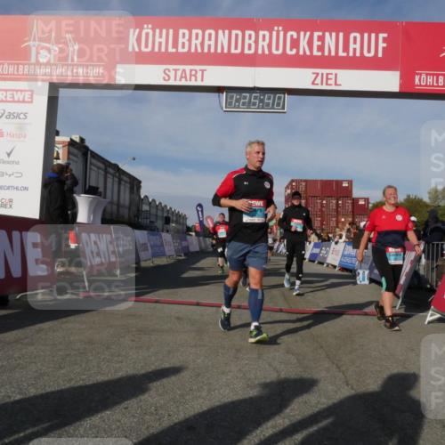 03.10.2025 - Köhlbrandbrückenlauf Matties Gatica Varas http://msf.ph/oto/9169932 03.10.2025 10:25:42 Ziel 1414, 1652, 1653, 1839, 1950, 1967, 1998, 2002, 2003, 2151, 2244, 2245, 3022, 3024, 3026, 3027, 3441, 3443, 3713 meine-sportfotos.de