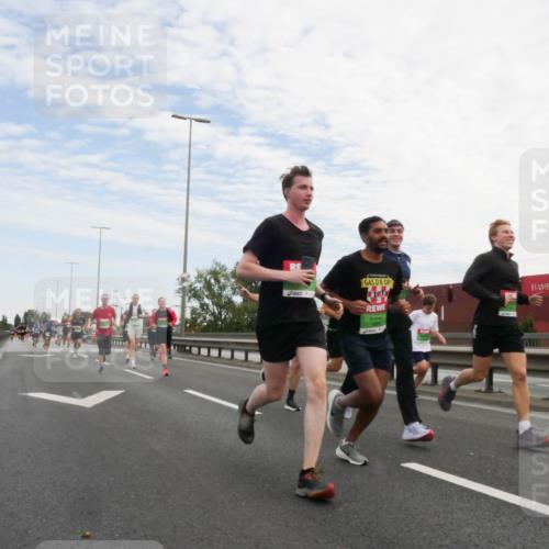 03.10.2025 - Köhlbrandbrückenlauf Matties Gatica Varas http://msf.ph/oto/9169937 03.10.2025 15:15:09 Position 3  meine-sportfotos.de