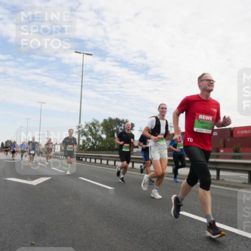 03.10.2025 - Köhlbrandbrückenlauf Matties Gatica Varas http://msf.ph/oto/9169951 03.10.2025 15:15:13 Position 3 9346 meine-sportfotos.de