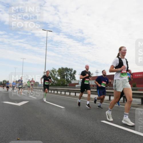 03.10.2025 - Köhlbrandbrückenlauf Matties Gatica Varas http://msf.ph/oto/9169953 03.10.2025 15:15:13 Position 3  meine-sportfotos.de