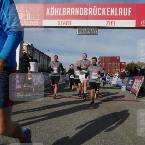 03.10.2025 - Köhlbrandbrückenlauf Matties Gatica Varas http://msf.ph/oto/9169959 03.10.2025 10:25:48 Ziel 1652, 1948, 1950, 1998, 2002, 2003, 2251, 2489, 2787, 3022, 3024, 3026, 3027, 3441, 3443 meine-sportfotos.de