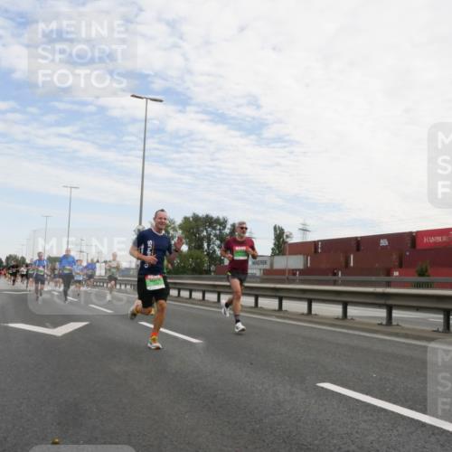 03.10.2025 - Köhlbrandbrückenlauf Matties Gatica Varas http://msf.ph/oto/9169964 03.10.2025 15:15:16 Position 3  meine-sportfotos.de
