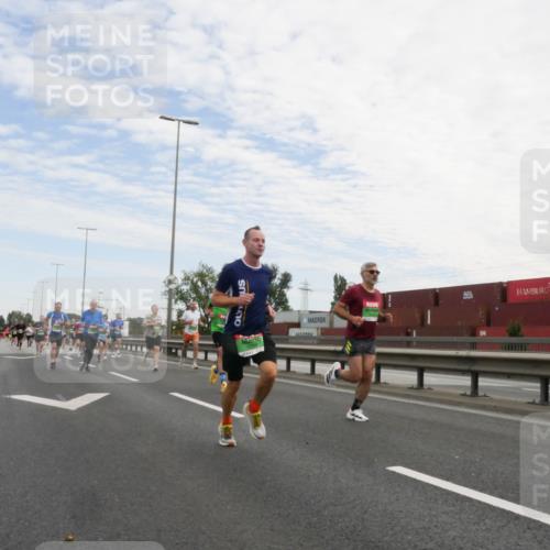 03.10.2025 - Köhlbrandbrückenlauf Matties Gatica Varas http://msf.ph/oto/9169965 03.10.2025 15:15:16 Position 3  meine-sportfotos.de