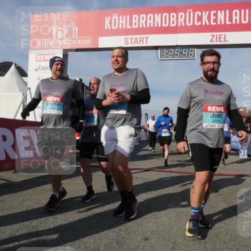 03.10.2025 - Köhlbrandbrückenlauf Matties Gatica Varas http://msf.ph/oto/9169967 03.10.2025 10:25:50 Ziel 1652, 1948, 1998, 2002, 2003, 2251, 2382, 2383, 2489, 2635, 2644, 2787, 3441, 3443 meine-sportfotos.de