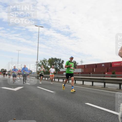 03.10.2025 - Köhlbrandbrückenlauf Matties Gatica Varas http://msf.ph/oto/9169968 03.10.2025 15:15:17 Position 3  meine-sportfotos.de
