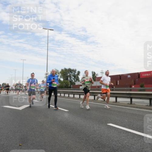 03.10.2025 - Köhlbrandbrückenlauf Matties Gatica Varas http://msf.ph/oto/9169975 03.10.2025 15:15:19 Position 3  meine-sportfotos.de
